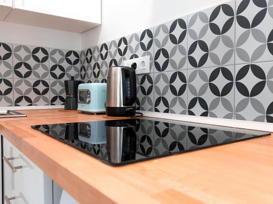 Acogedor Estudio En Triana Con Jacuzzi Y Wifi Sewilla Zewnętrze zdjęcie