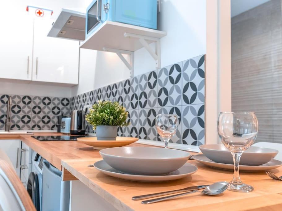 Acogedor Estudio En Triana Con Jacuzzi Y Wifi Sewilla Zewnętrze zdjęcie
