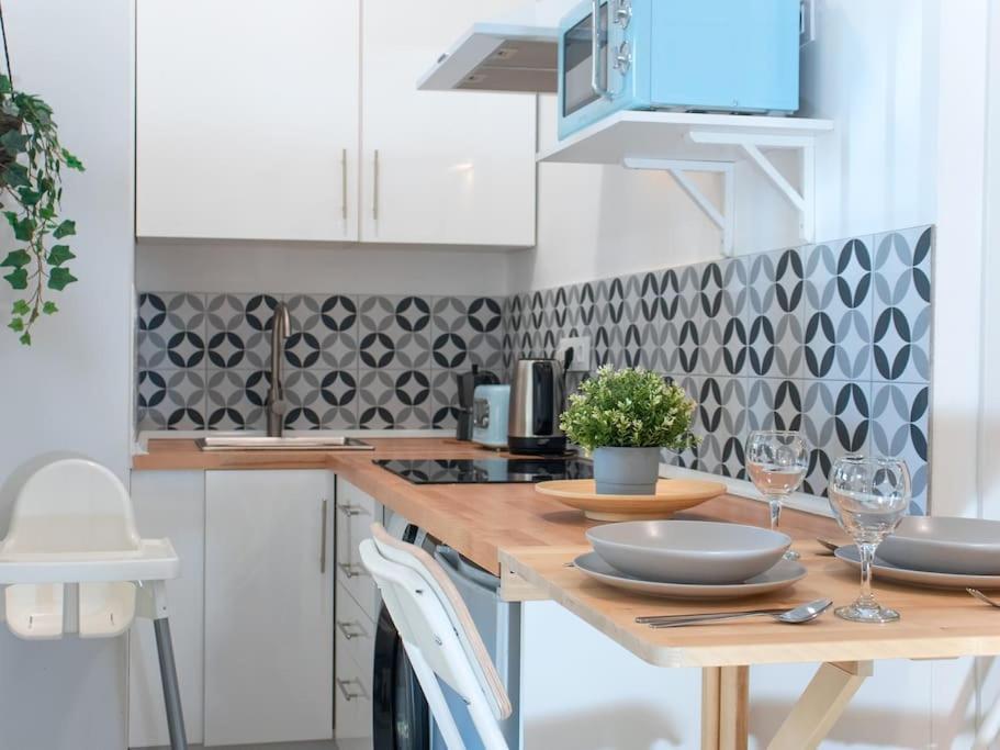 Acogedor Estudio En Triana Con Jacuzzi Y Wifi Sewilla Zewnętrze zdjęcie